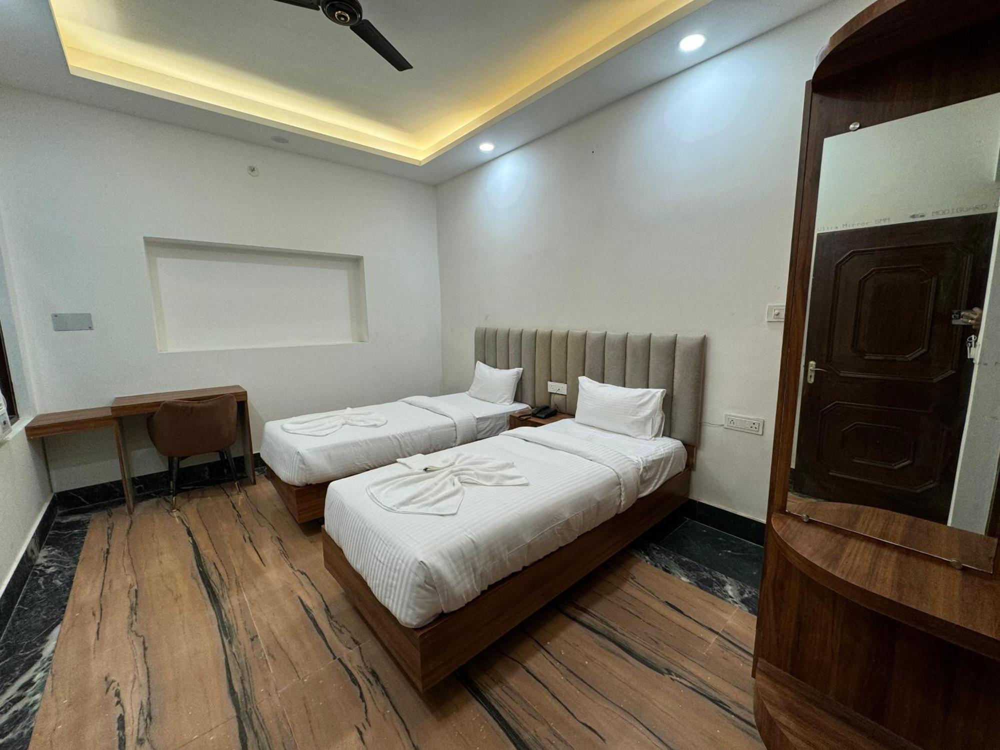Hotel Velora *