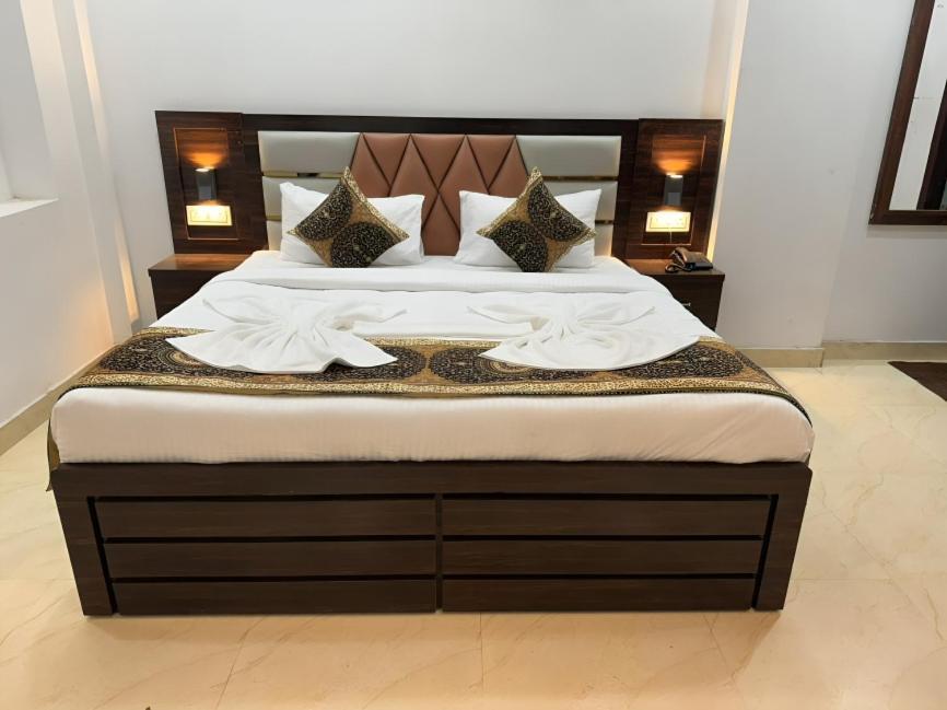 Velora Varanasi